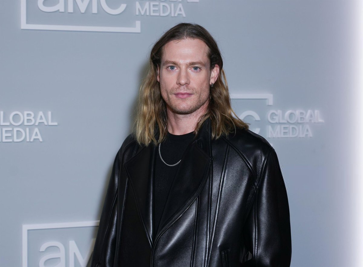 sam reid updates tweet media