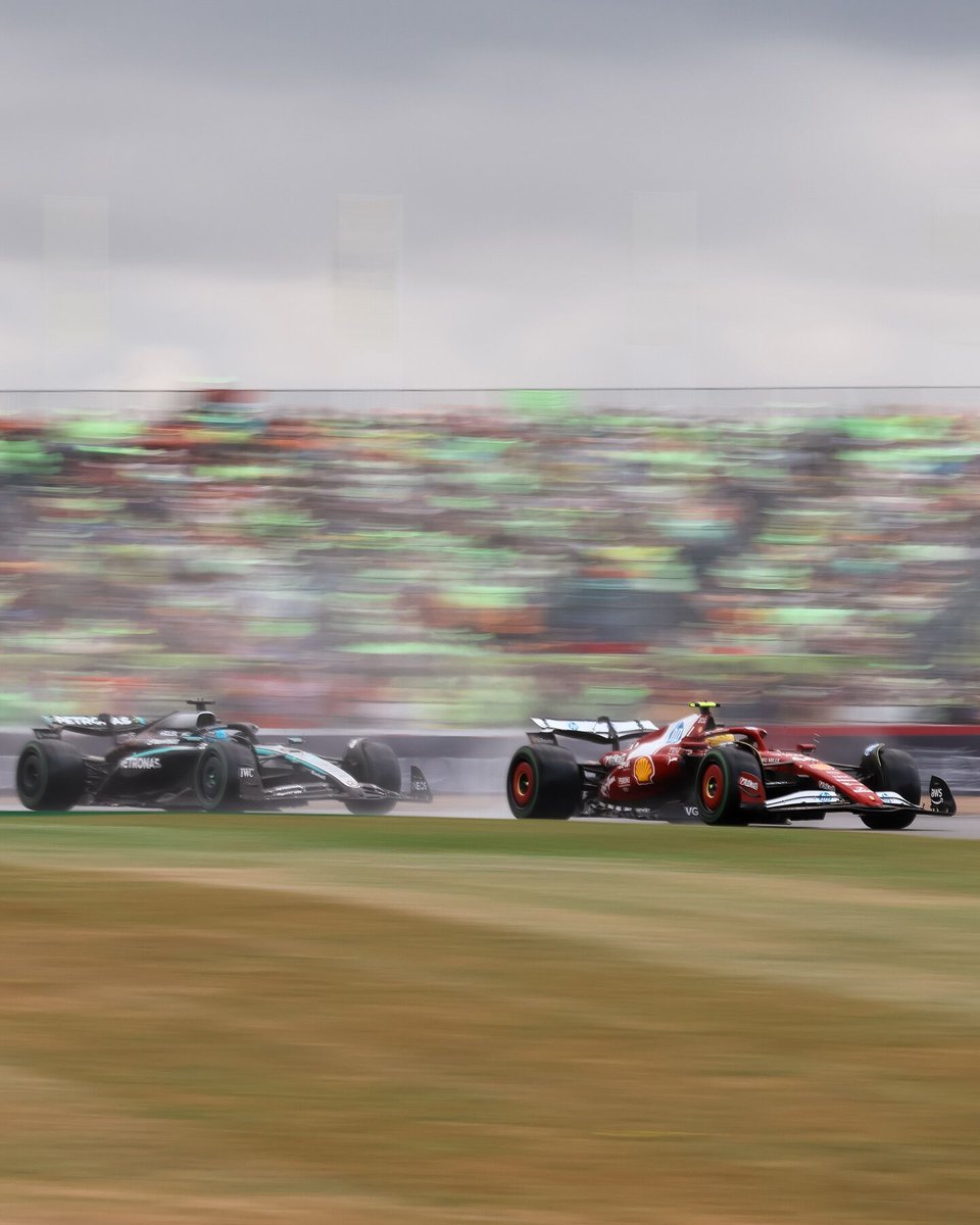 f1_donut's tweet photo. มีข่าวว่าสนาม Silverstone พยายามเสนอตัวเป็นเจ้าภาพ F1 สองรายการในปีเดียว หลังจากที่ Bahrain และ Saudi Arabia ถูกยกเลิกจากปัญหาความขัดแย้งในตะวันออกกลาง ทำให้ตารางแข่งปีนี้เหลือแค่ 22 สนาม

ผู้บริหารของสนาม Silverstone บอกว่าพร้อมช่วยทันทีถ้า F1 ต้องการ และย้ำนักย้ำหนาว่าในปี 2020 ช่วง Covid ปีนั้นสนาม Silverstone ก็เคยจัดแข่ง 2 ครั้งมาแล้ว เพราะในปีนั้นมีหลายสนามที่ถูกยกเลิก ซึ่งก็คือ 2020 British Grand Prix (2 Aug) กับ 70th Anniversary Grand Prix (9 Aug)

#F1 #Formula1 #ข่าวF1