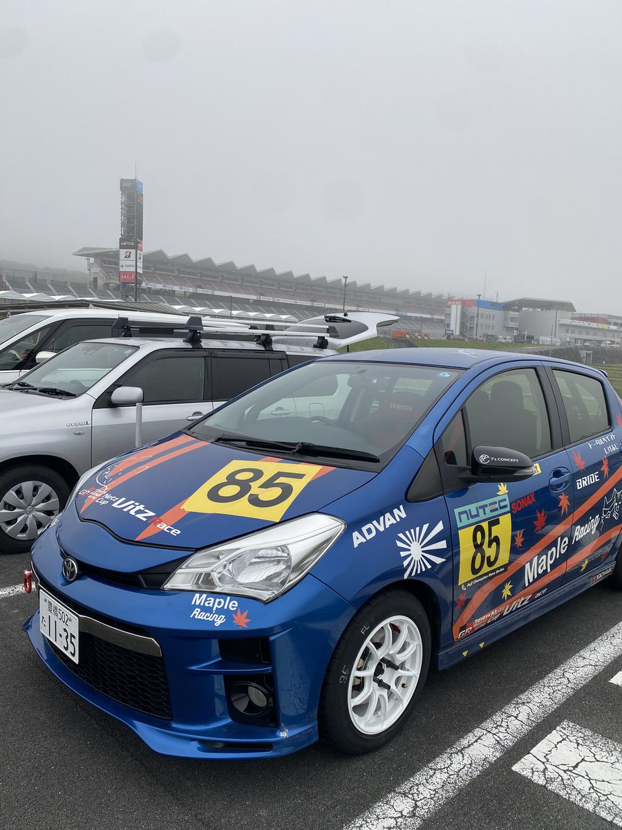 nyankoya85's tweet photo. 練習来たけど、あいにくの天気...
このまま持ちこたえてくれ🤣

#MapleRacing
#にゃんこ屋
#富士スピードウェイ https://t.co/x0tAyyh5Z9