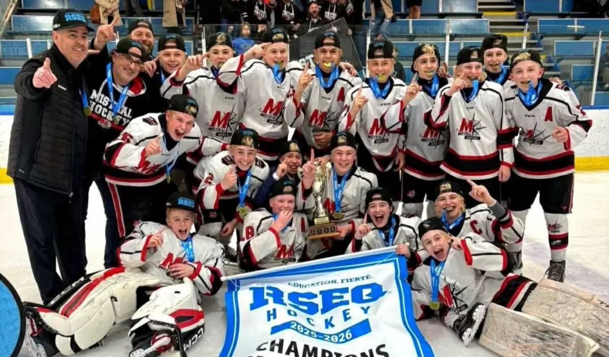 JournalSoir's tweet photo. Le Mistral M13 D1 relève de Mont-Joli est champion provincial https://t.co/EOkkzjuRku via @journalSoir https://t.co/nWBzv90phz