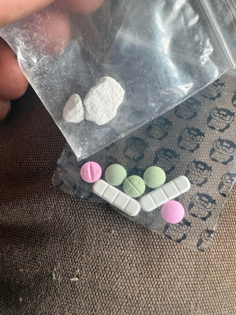 S💊U💉S💨Y tweet media
