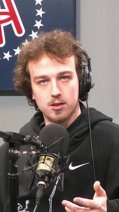 DrunkNsc's tweet photo. Never seen them in the same room… @BarstoolBigCat @BarstoolYak https://t.co/dN84n9G8Qe