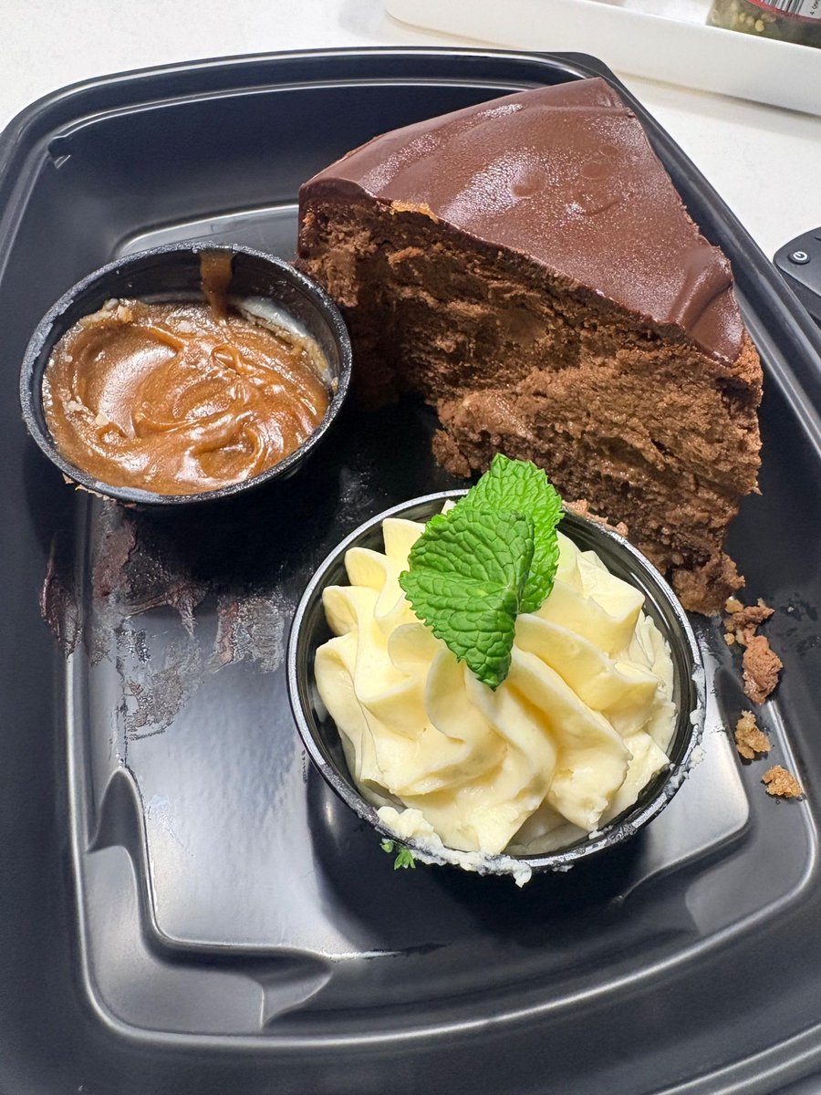 AnthonyJosh70's tweet photo. had a rough day so my female bestie surprised me with some caramel macchiato cheesecake on returning from work today and it really tastes so good 😋😘. 

That bitch love me so bad 🥰.
Wanna join me? https://t.co/alxCkfjUdS