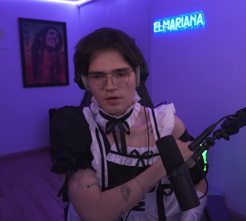 MIREN A MI MORRA JAKAJAKJAKAJA