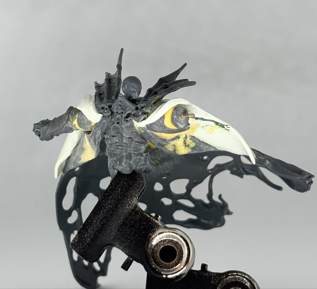 taktakmdl's tweet image. Manfred von carsteinの上半身の改修が終わりました
いつまでやっとんねんって感じだったんでした
これさえ乗り切れればソウルブライトのスピアヘッドに手を出せる
•••のか？
#warhammercommunity 
#ageofsigmar