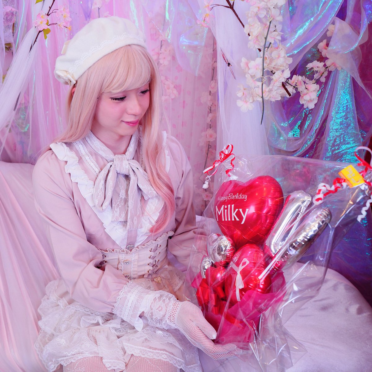 WhiteKnightRex's tweet photo. Milky10周年㊗️🎉
おめでとうございます！🌸
@cosplay_milkyさん https://t.co/3US4FhpEX6