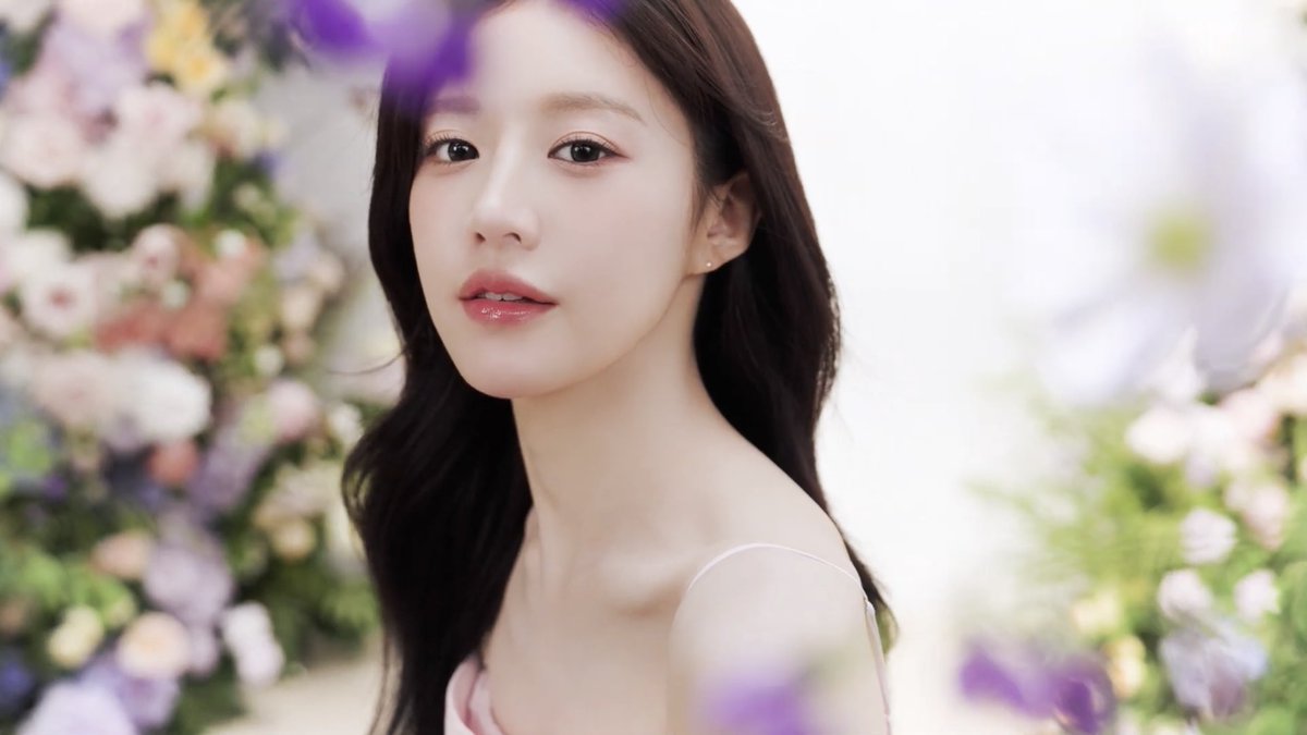 go younjung tweet media