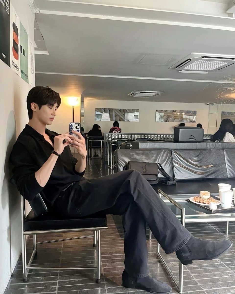 idge egdi tweet media