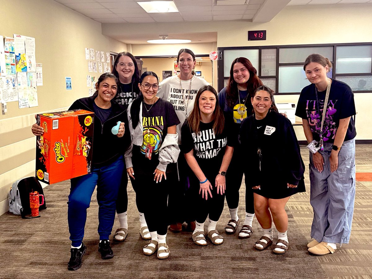 MrsHendren3rd's tweet photo. Kindness Week continues with students dressing as teachers and teachers dressing as students! #mjejags @MJEjags @MJEFifthGrade https://t.co/jIwhBKlHML