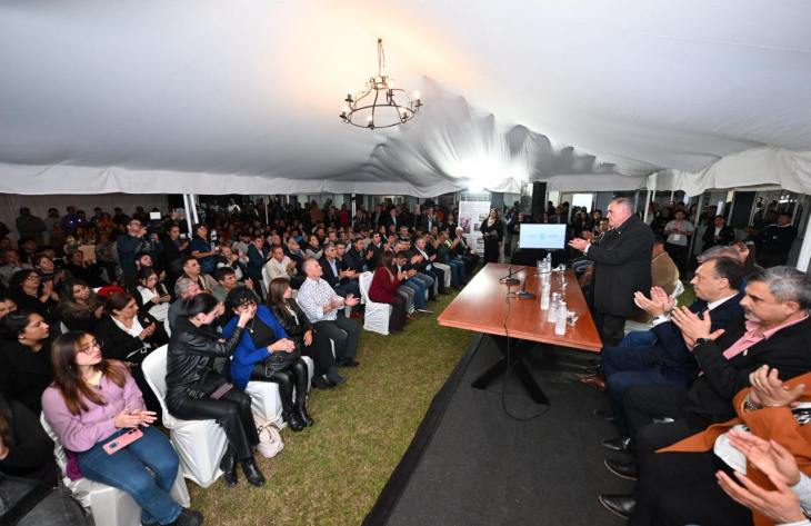 El Ojo Del Poder tweet media