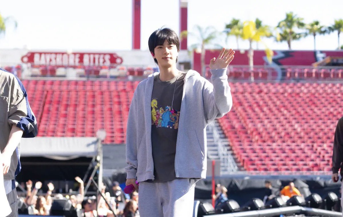 타냐 tweet media