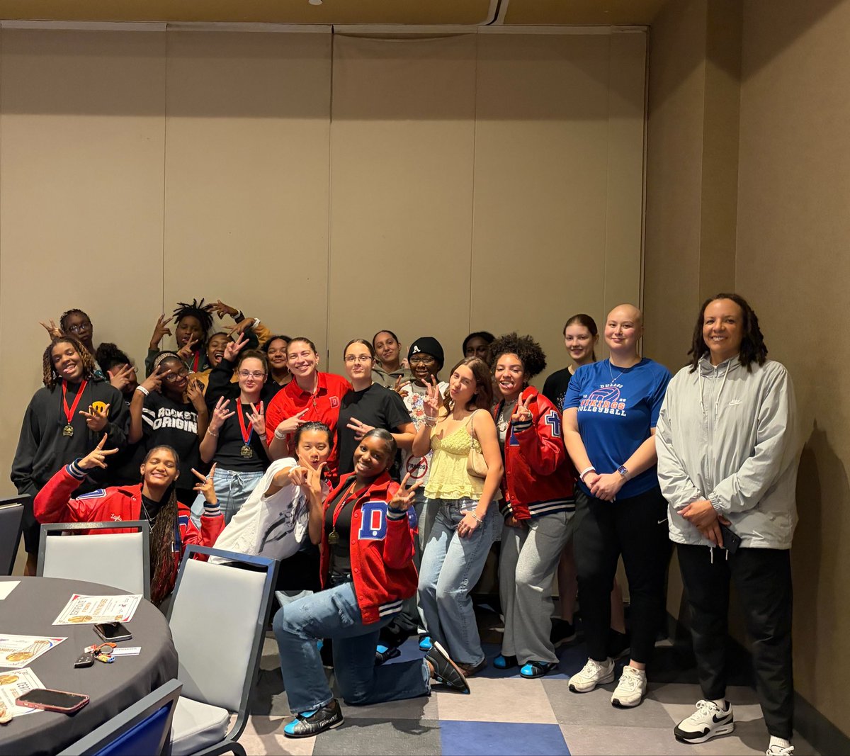 Dulles Girls Basketball 🏀 tweet media