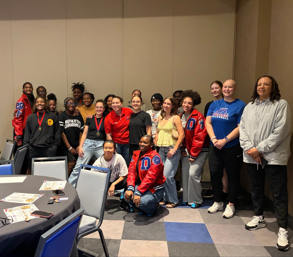 Dulles Girls Basketball 🏀 tweet media