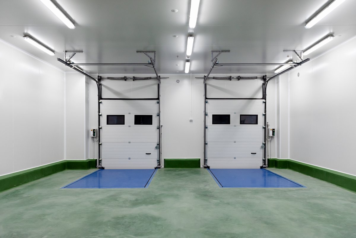 EdisonCRE's tweet image. In modern cold storage facilities, energy alone can exceed 25% of operating expenses. Monthly power bills can reach $10,000+, making efficiency a strategic necessity. How developers are responding is redefining facility design in S. Florida.

warehousesmarket.com/post/how-risin…

#RETwit