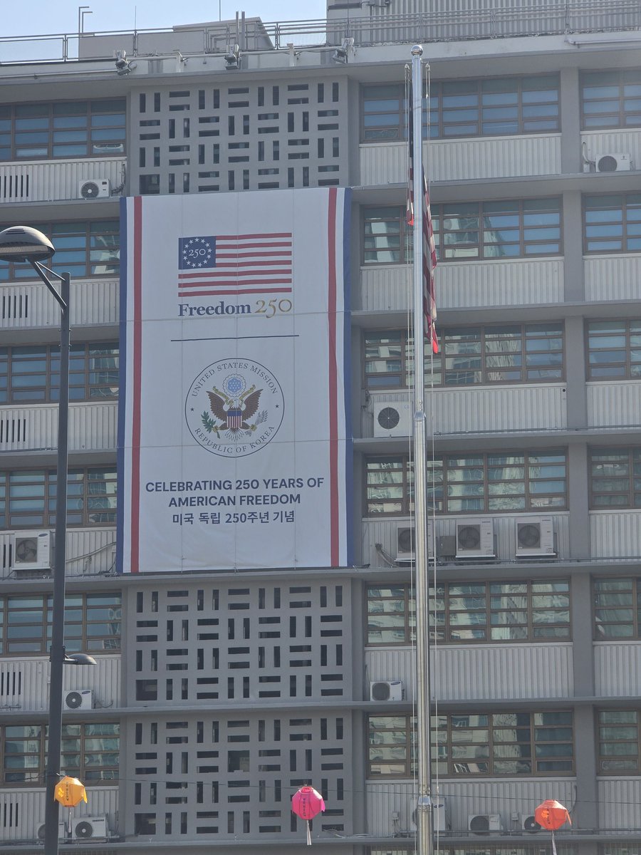 JesusJoo92's tweet photo. @NewshamGrant @viewy34 @GordonGChang @DrTaraO God Bless America.
God Bless Korea.

Reset America &amp; Korea.

PRESIDENT YOON'S RETURN
AND RESET STAGE. LETS GO. 🇰🇷🇮🇱🇺🇲 https://t.co/96bZZXuxKe