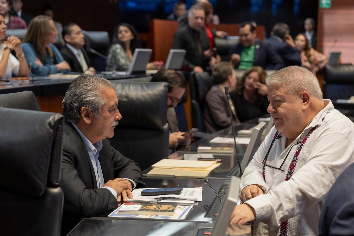 raulmoronO's tweet photo. Hoy concluimos los trabajos en el Senado de la República correspondientes al segundo periodo ordinario de sesiones del del segundo año de la LXVI Legislatura. Logramos grandes avances para profundizar la Cuarta Transformación y garantizar al pueblo de México acceso a sus derechos, a la justicia y al bienestar.

#MorónSenador
#unidadpoRMichoacán