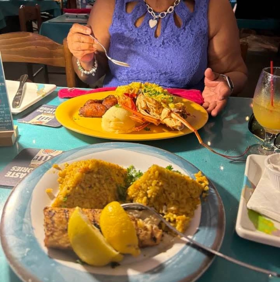 BookPlainElaine's tweet image. Mom: Why don’t you leave those #dates alone and take me out to Lilli #Restaurant and Bar? lol

30 mins later…

Me: I’m outside. Let’s go.