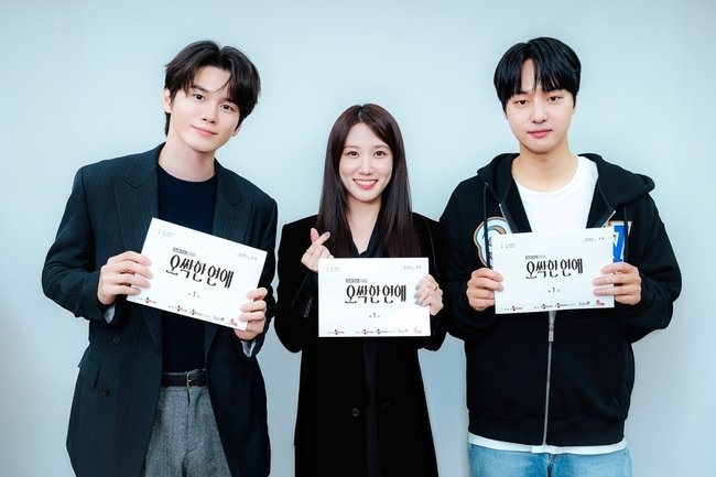 옹서남북 :˙ tweet media