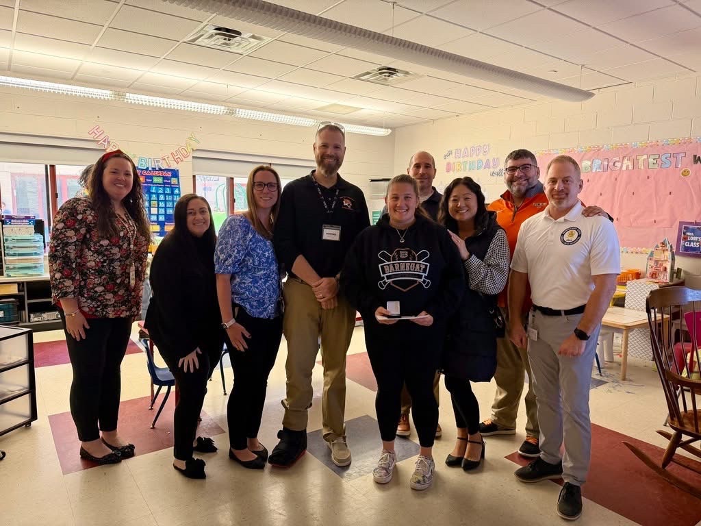 Schork_educator's tweet photo. Some of our amazing educators who were awarded with the Superintendent Inspires Award for MP3 🧡🖤 https://t.co/G3XphR3GwW