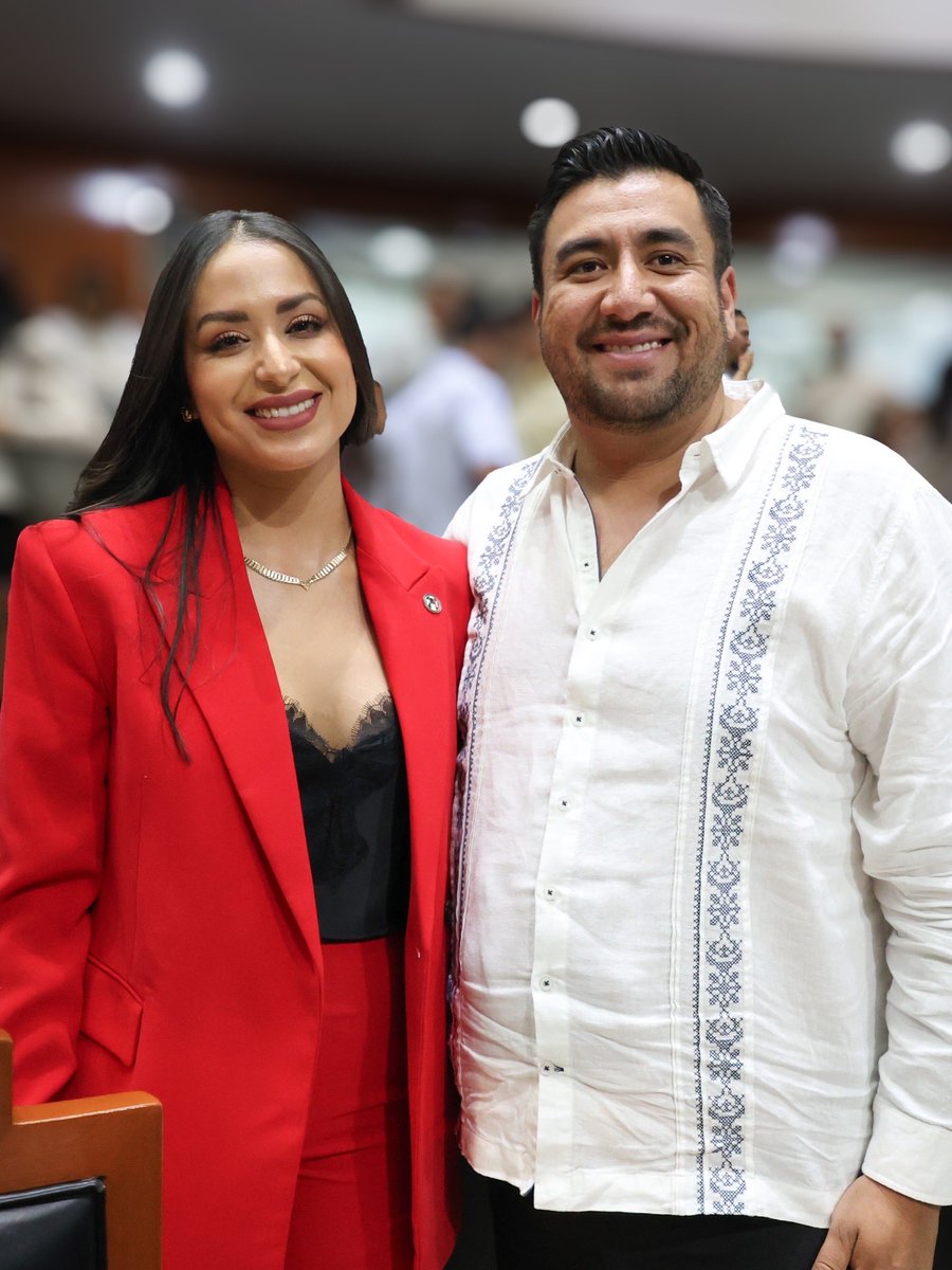 LaloLomeli__'s tweet photo. Mi reconocimiento a @Cuquis_Camarena por su trabajo al frente de la JUCOPO. Muchas felicidades por sus logros.

Agradezco a #JulioHurtado por su labor como Presidente del Congreso y felicito a @alondra_fausto por asumir la Mesa Directiva. @LegislativoJal https://t.co/o6qyisR4kx