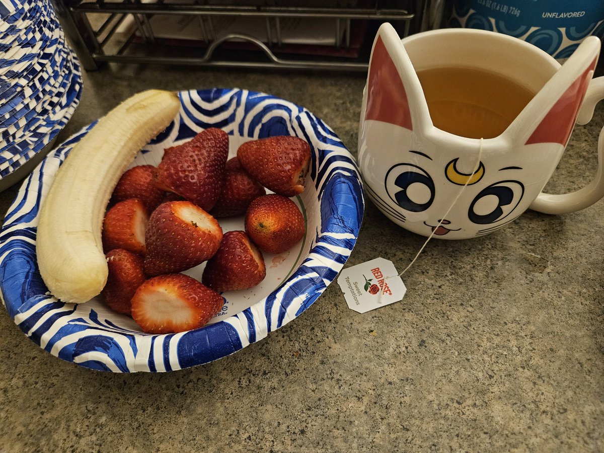 Girl dinner