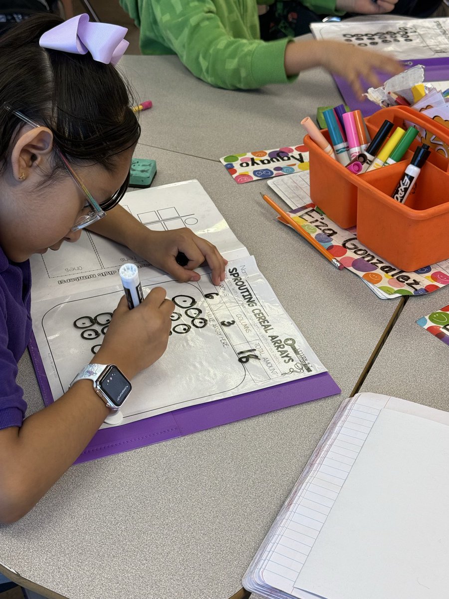 aherna_PHE's tweet image. Practicing multiplication using arrays. Way to go heroes! Math is fun. #SISD