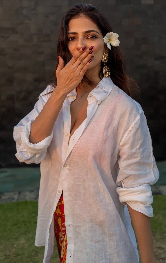 Actresshot689's tweet image. Deep Maalz 🤤 Kerala beauty #MalavikaMohanan #Mohanan #kerala #mallu