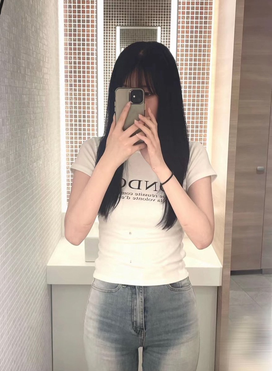 momo tweet media