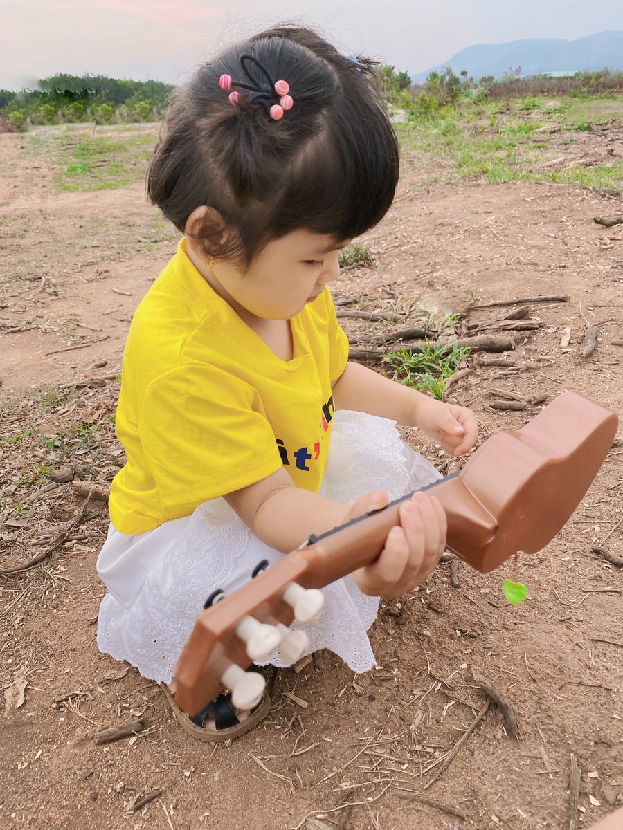 SillaSim1395's tweet image. Suddenly you become an unwilling parent… but parental responsibilities don't disappear.  😔 💪🏻💪🏻💪🏻
#children #happy #having_fun 🇰🇷🫰🏻