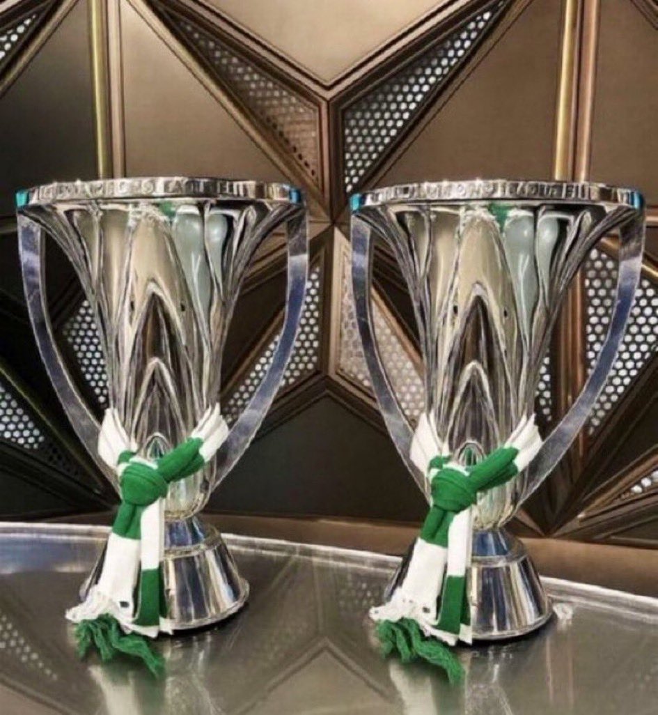 Ahmed_alshmrani's tweet photo. صاحوا تناخوا دوروا بي عذاريب
تجمعوا ليلة وزا وسولفوا بي 
اثري مسوي بالقلوب الاعاجيب 
وانا مثل وجه السماء نقش ثوبي
انا وسيع بطان راهي مطاليب 
ما اضيق لو ضاقت علي دروبي 
ارد واصدر واخذ العلم واجيب
ماني على طرش الرعاع محسوبي
رحم الله مساعد الرشيدي💚 https://t.co/swJ7TNNaQu