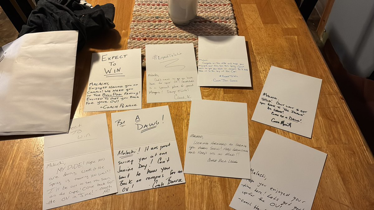 MalachiCoelho's tweet image. Huge thanks to the coaching staff over at @BryantUFootball I really appreciate the letters, and I can’t wait to come to campus again!
#DAWGS