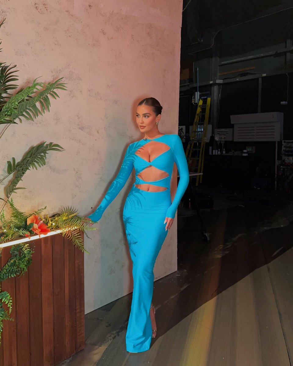 Isabella56yg's tweet image. I may not be hot, sexy, or pretty like other women, but I'm proud to be a conservative woman. ☺️🤍

Who's with me? 

#MAGA