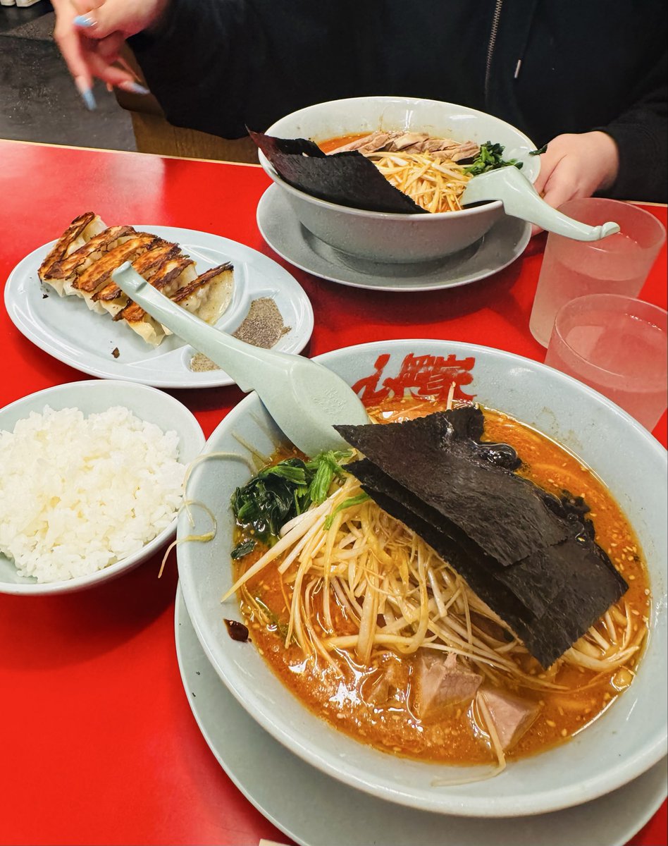 はるち tweet media