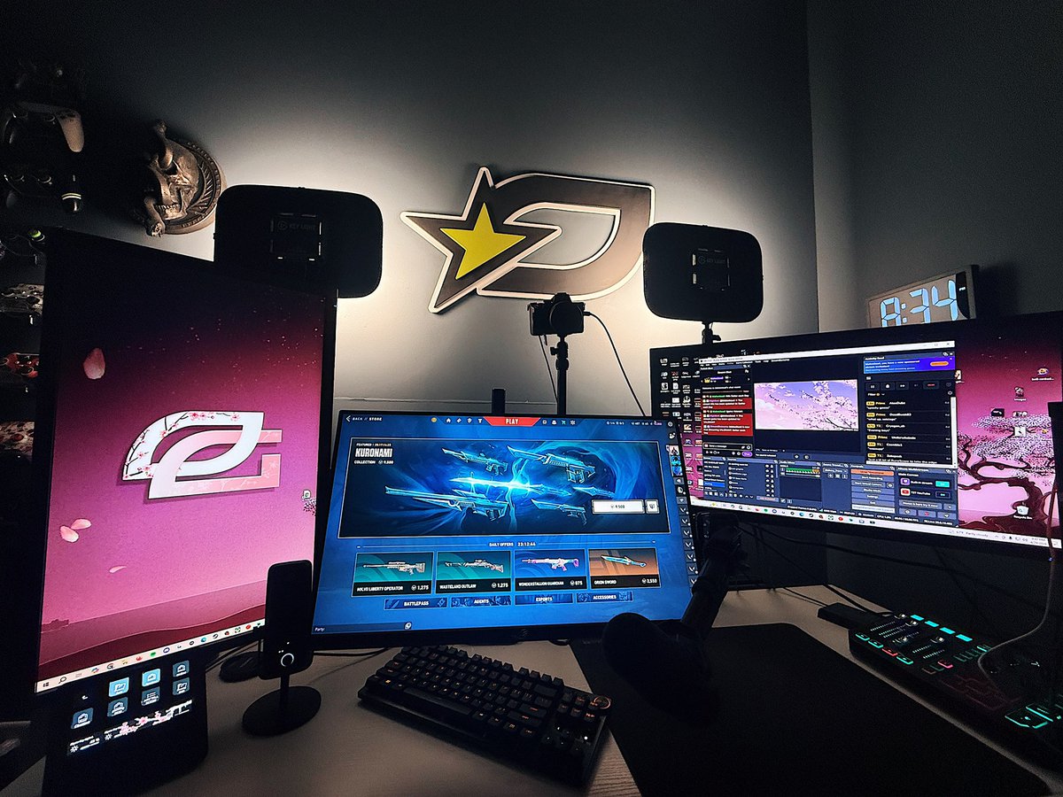 blakecissel's tweet image. New premium val bundle of my favorite skin line and i’m not buying it and enjoying my time gaming with friends #growth #selfhelp #budgetingtips

twitch.tv/blakecissel