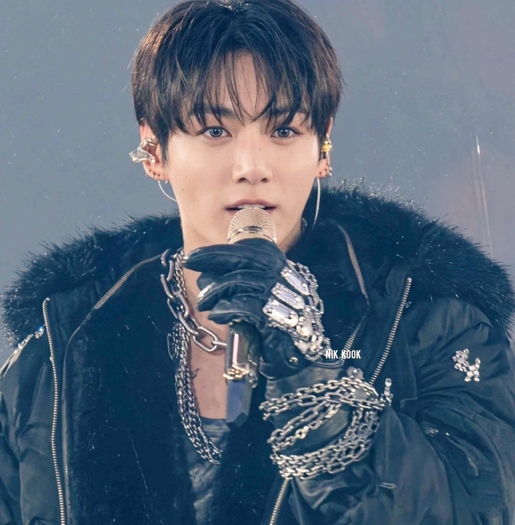 JUNGKOOK LOVER 🧡 tweet media