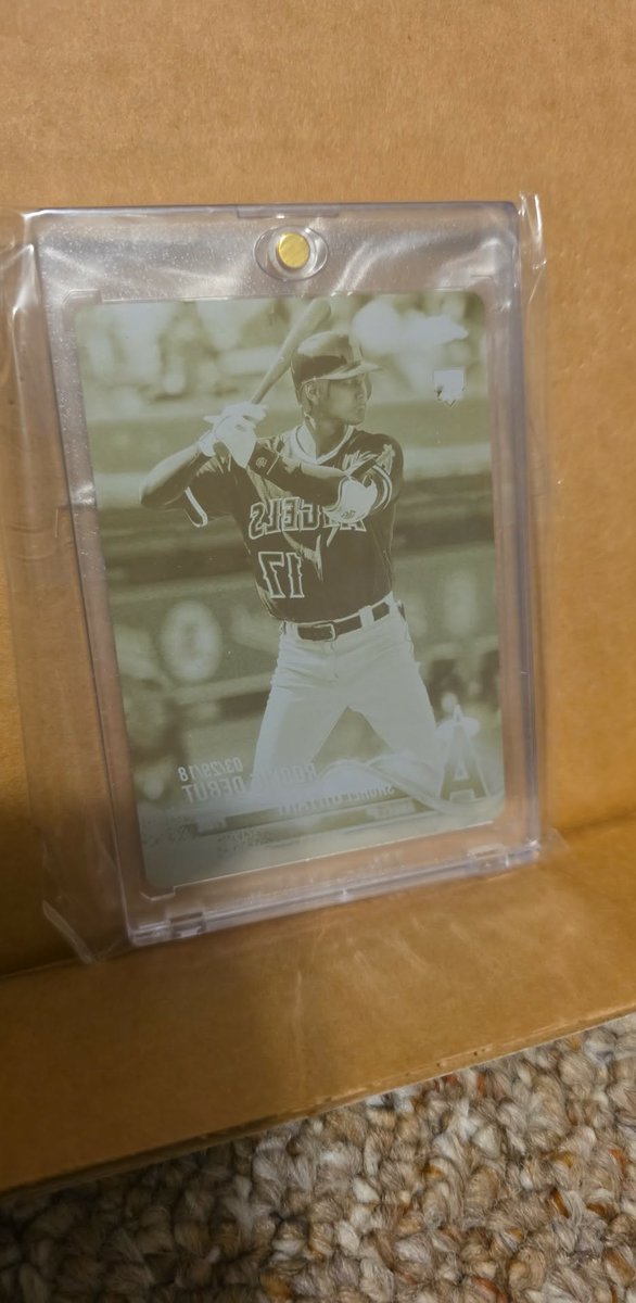 BasebAllDayRCs's tweet photo. @Topps @HoUcards This one is kinda cool. https://t.co/ATD0gSlJ04