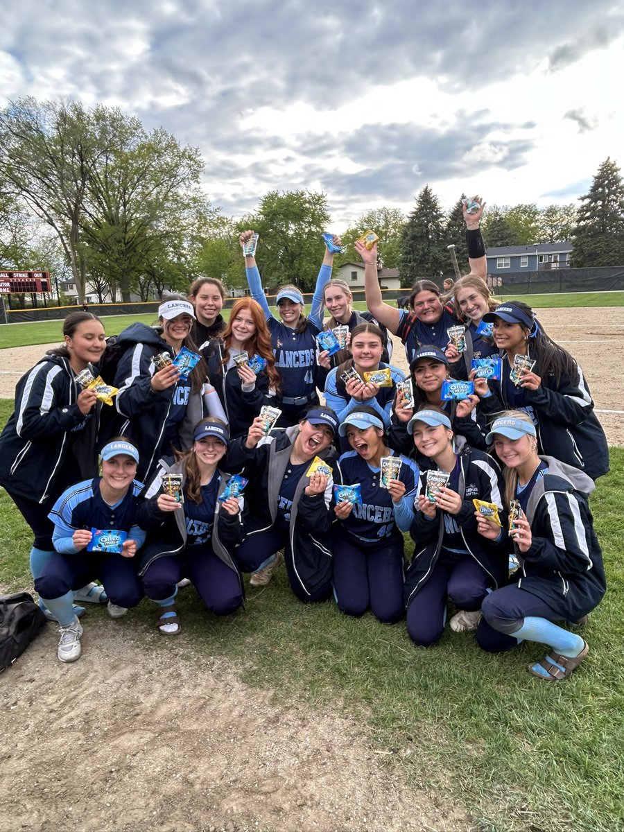 Lake Park Softball tweet media