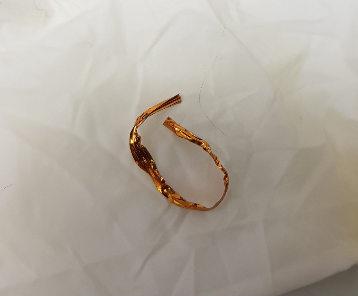 트친들 먹어본 빵 중에 젤 비싼 빵이 뭐였어...?

난 60만원짜리 식빵.....

토요일 밤에 식빵 먹으려고 꺼내놨는데
아들 녀석이 빵끈을 홀랑 쳐먹었네..?
24시간 병원 야간 응급 진료 
수면 내시경은 60만원 이더라.. ^^

여기가 어디오!!!!! 하는 아들과
60만원짜리 식빵끈이야 🥲