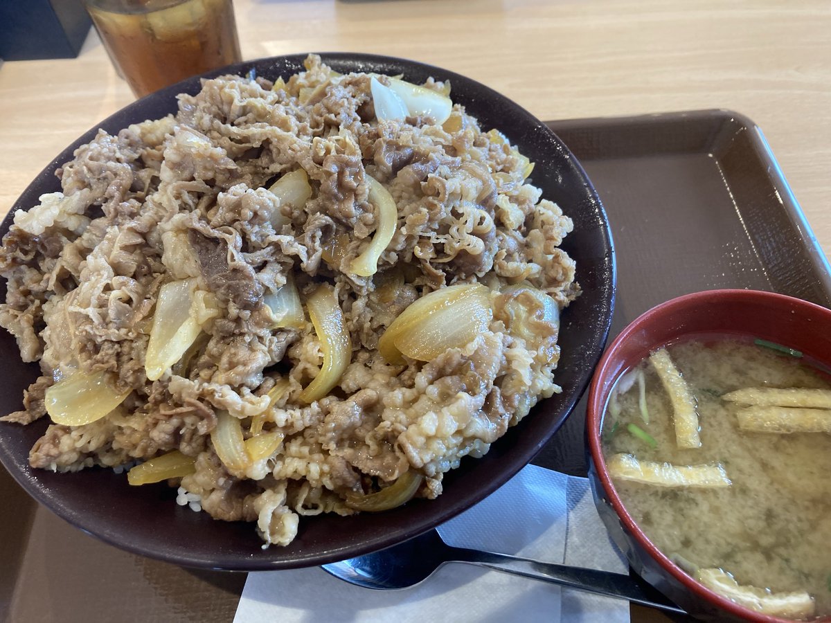 としのん tweet media