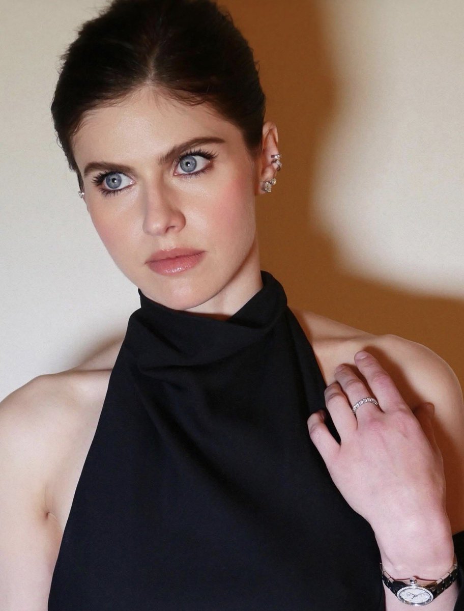 Alexander Daddario Fanchat tweet media