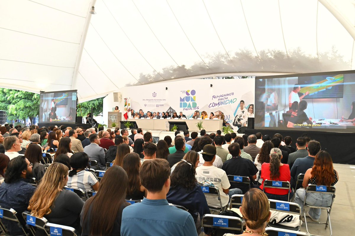 CesarBarbaD's tweet photo. Siempre he dicho que la comunidad más comprometida de nuestra @udg_oficial es la de #PrepasUdeG: ahí miles de jóvenes empiezan a transformar su vida.

Hoy, en el informe del SEMS, reafirmamos su impacto y lo que representa

Felicidades a su comunidad y a su directora, Maga. https://t.co/jZ1xtYpW3g