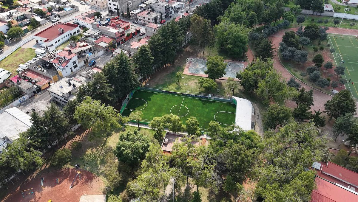 rimoba's tweet photo. En #Toluca seguimos recuperando espacios para que las familias los vivan, los disfruten y los hagan suyos. ⚽🌳

El próximo 14 de mayo vamos a inaugurar la cancha renovada de futbol rápido en el Parque Ecológico El Seminario, un lugar que será punto de encuentro para niñas, niños, jóvenes y vecinos que creen en el deporte como una forma de construir comunidad.

Arrancaremos con un torneo relámpago y también con una escuela de iniciación deportiva para que nuestras niñas y niños crezcan activos, sanos y con más oportunidades.

Porque una ciudad con espacios públicos vivos, seguros y llenos de alegría, es una ciudad que avanza.

#RicardoMoreno
#TolucaCapitalDeOportunidadesYProgreso