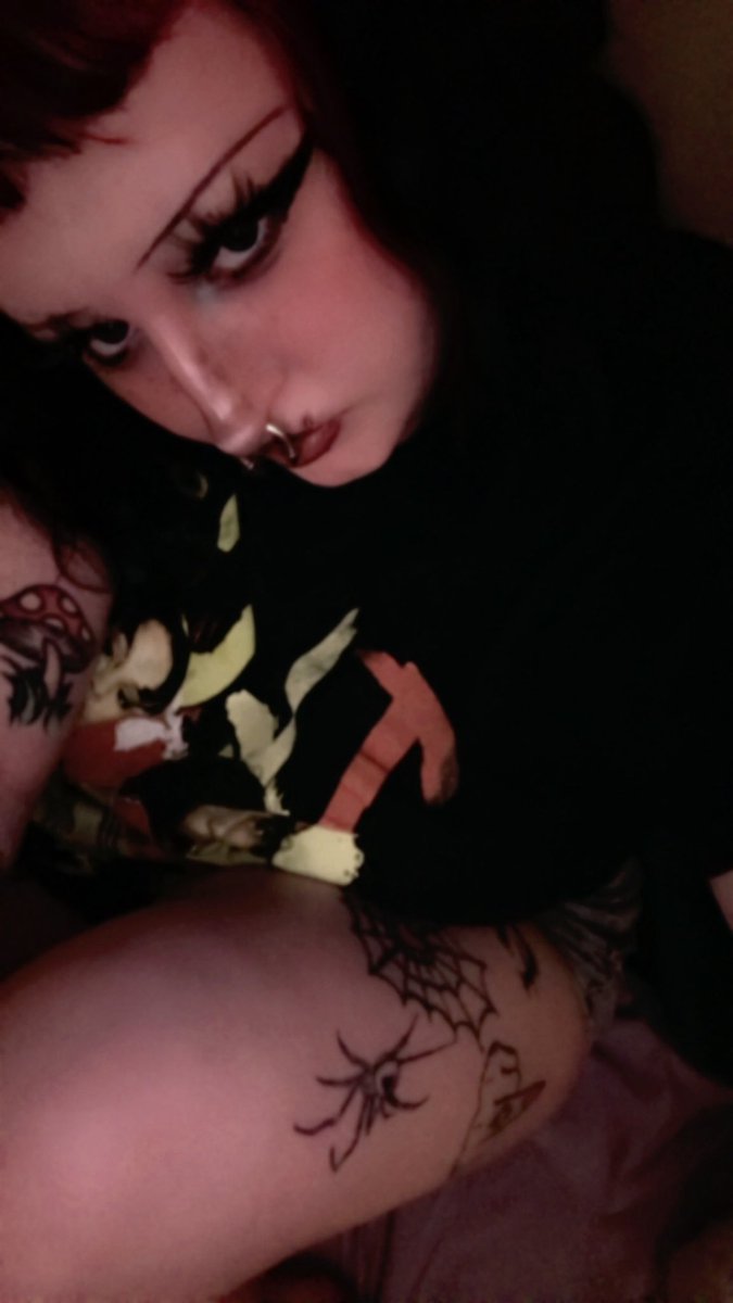 𝔳𝔞𝔪𝔭𝔦𝔯𝔞 𝔬𝔣 𝔱𝔥𝔢 𝔫𝔦𝔱𝔢 🔪🔮🦇 tweet media