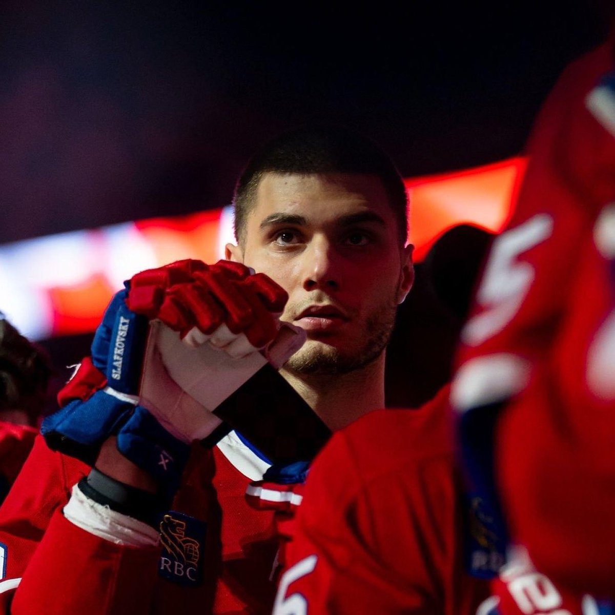 x - aur²⁰ tweet media