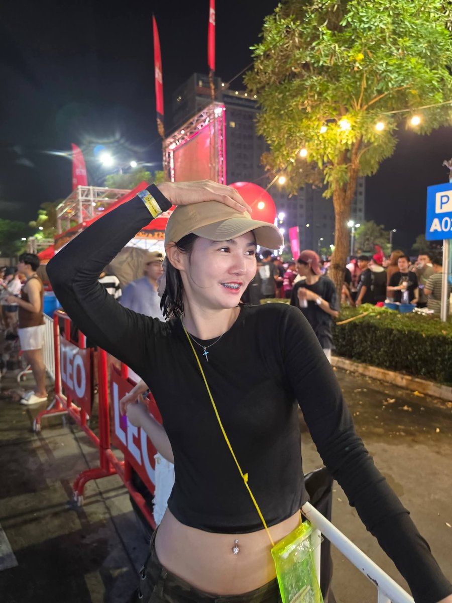 เมียคือกระหรี่..ไว้รับน้ำควยทุกคน tweet media