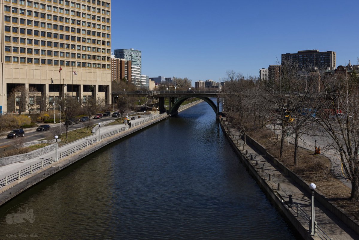 MWilsonMedia's tweet image. Views of the Rideau Canal from the Mackenzie King Bridge and Laurier Avenue Bridge. 
🇨🇦🇨🇦🇨🇦

Pictures taken with my Canon R6 camera, RF 24-105mm and EF 16-35mm f4 L IS USM lenses.

#RideauCanal #Ottawa #Canada #Photography
