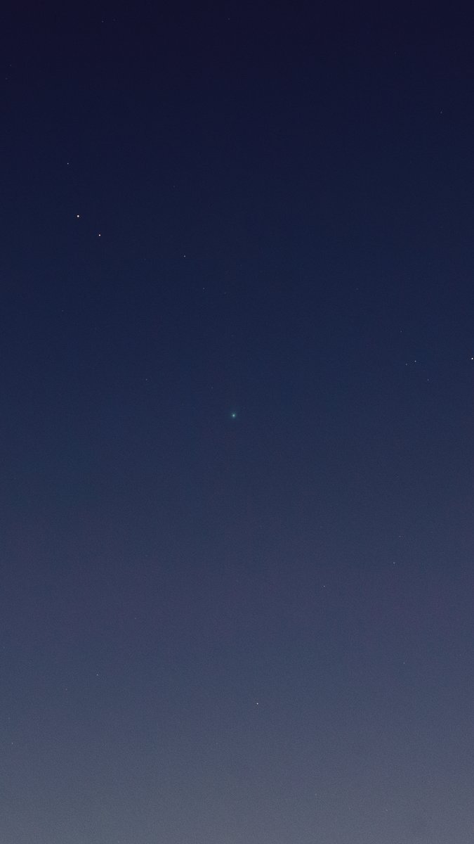 foxjauri's tweet photo. El tímido cometa C/2025 R3 (PANSTARRS) en el cielo de Quilmes a eso de las 19 hs. https://t.co/8uYw2LKw1F