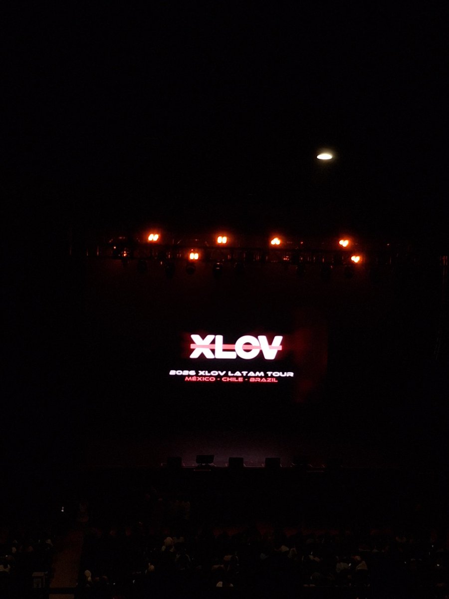 Vianney_143's tweet image. Yoo la más Feliz.💖

 #Xlov #xlovinmexicoxity #concert #cdmx