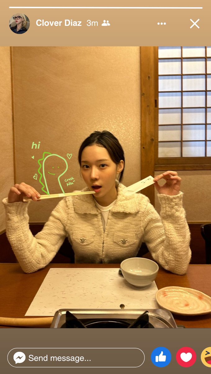 yureenago's tweet photo. the art of being a nerd https://t.co/L1kdhbv0WR