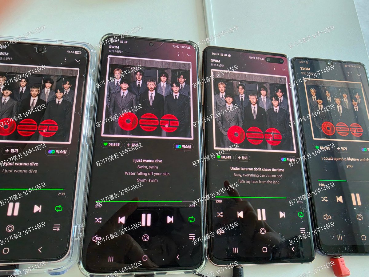 우리가 이리 인증해재끼는건 
누군가는 보고
그누군가중 또 누군가는 함께해주길 바라기때문입니다
많이돌린다 자랑질 아니고 당신이하면 하난 줄일수있어요라는 절규입니다
그러니 부디 지나치지마시고 티케팅도전하시듯 하나씩만 돌려봅시다🙏
계정하나줄여부산어묵먹고시퍼여🥲
#함께_스밍해요_아미